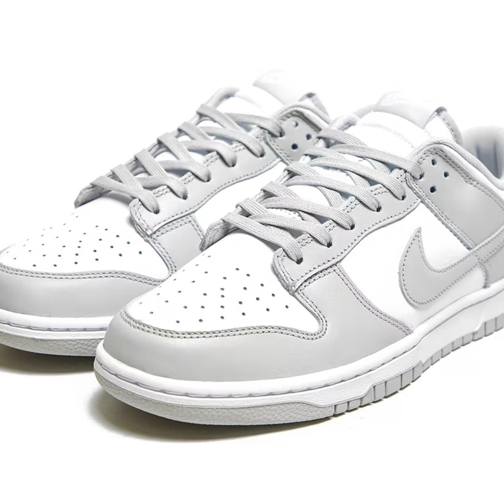 NIKE GREY FOG DUNKS WOMENS